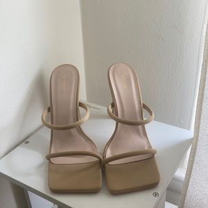 Never worn 3.5 inch heeled sandals, cream color